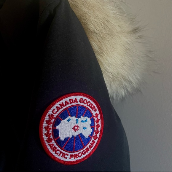 Canada Goose black winter parka - Picture 3 of 4